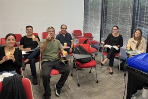 Alunos em sala do curso de inglês para alunos internacionais